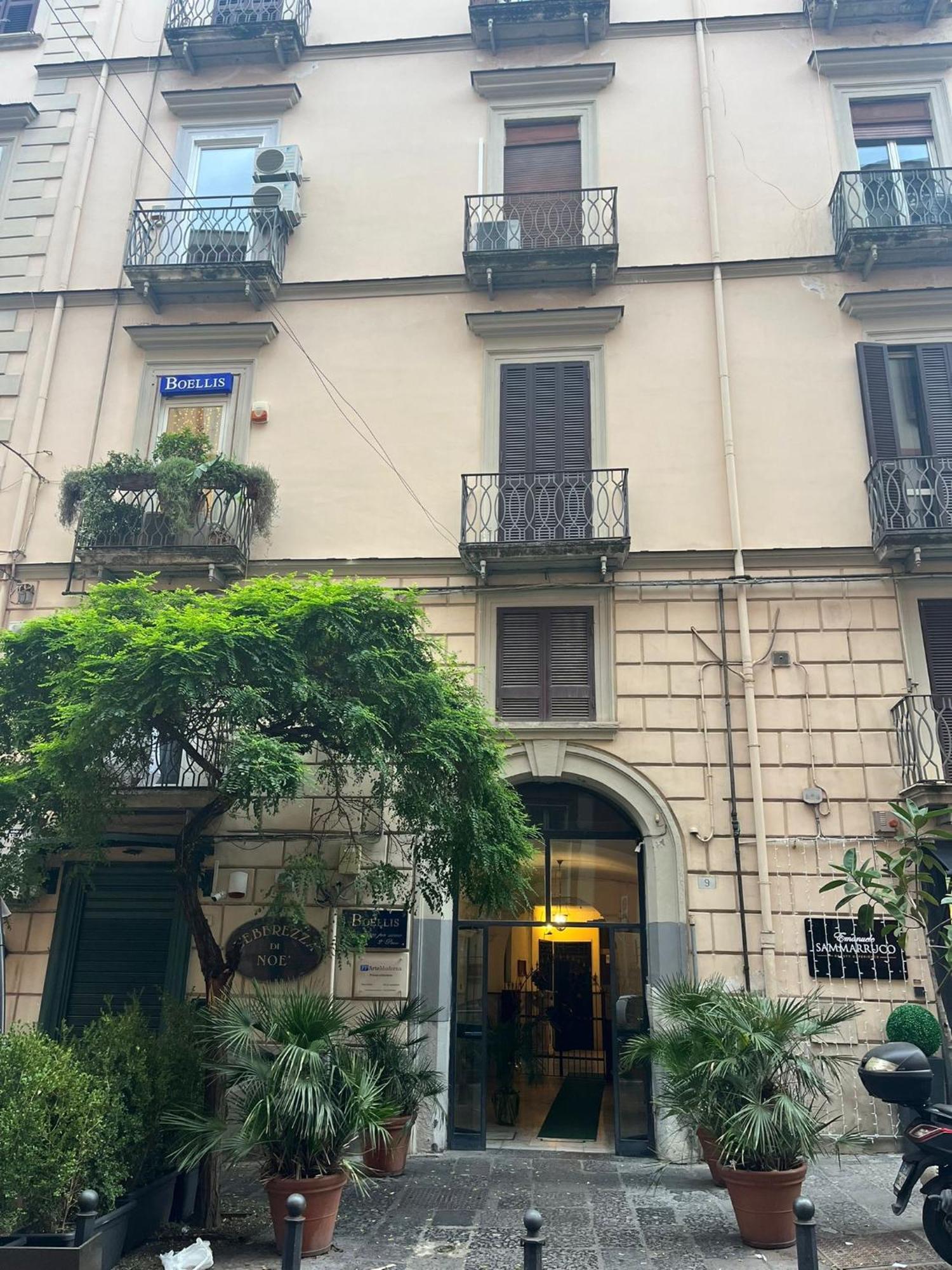 Mediterranea Home Napoli Bagian luar foto